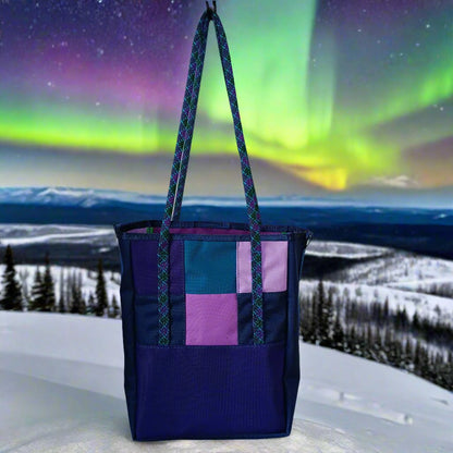 ADK Tote Northern Lights